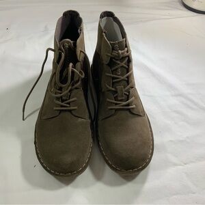 Clarks ankle boots-NWOT